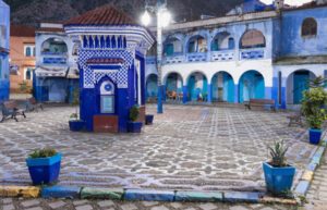 El Haouta Square four-sided fountain with refreshing drinking water